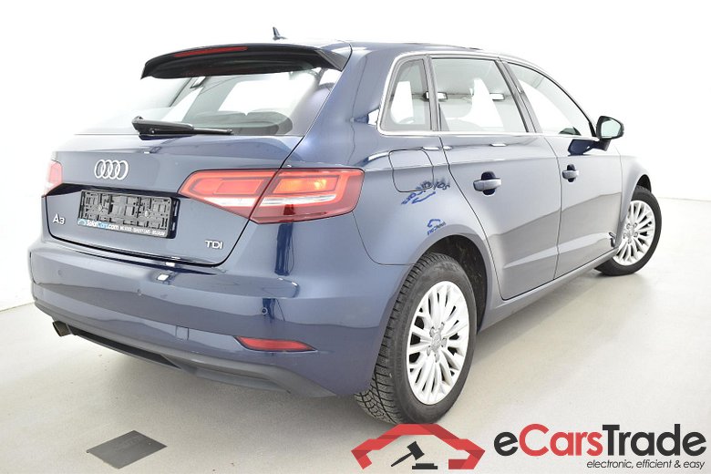 Audi A3 SB 1.6 TDi Aut. Virtual Xenon Leather Navi Klima PDC ... #3