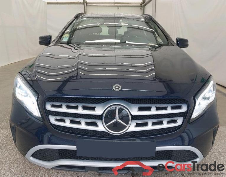 Mercedes GLA 200 D Aut. LED-Xenon Command Navi 1/2 Sport-Leather KeylessGo Camera Klima ... #2