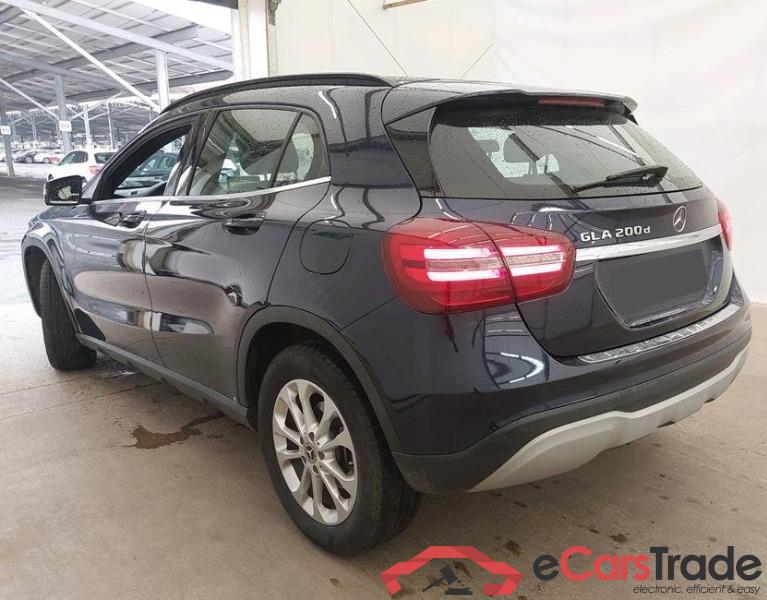 Mercedes GLA 200 D Aut. LED-Xenon Command Navi 1/2 Sport-Leather KeylessGo Camera Klima ... #6