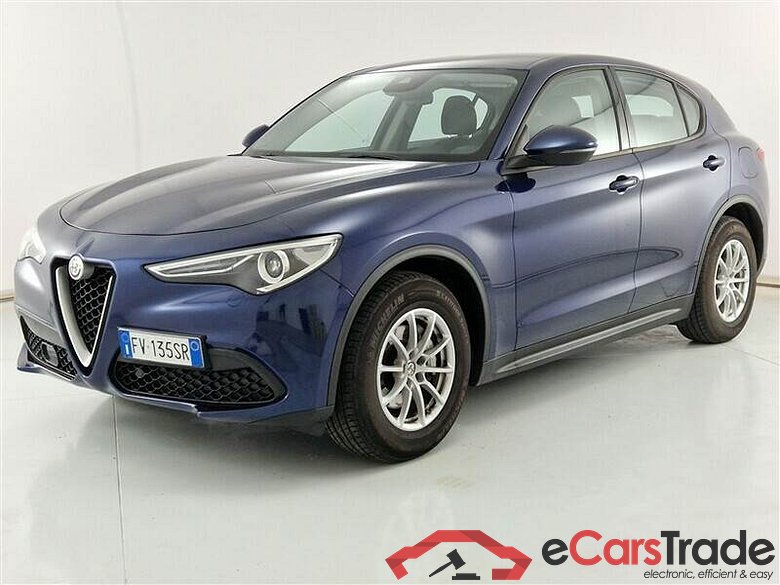 AlfaRomeo 32 ALFA ROMEO STELVIO / 2017 / 5P / SUV 2.2 TURBO DIESEL 160CV AT8 RWD BUSINESS #1