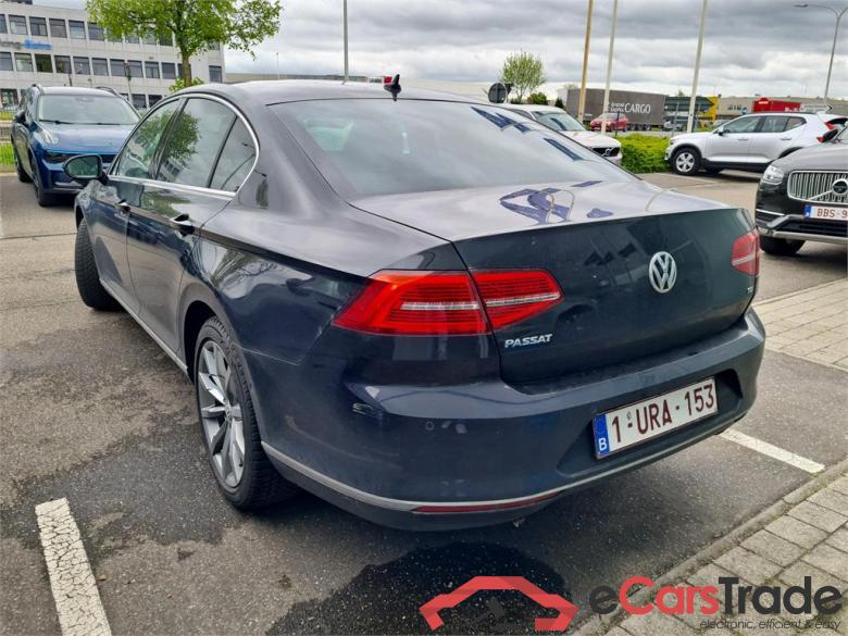 VOLKSWAGEN PASSAT DIESEL - 1.6 CR TDI HighLine DSG Ambiente Drive Premium #4
