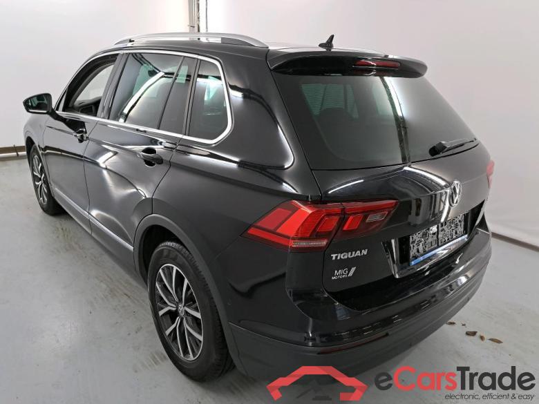 VOLKSWAGEN TIGUAN DIESEL - 2016 2.0 TDi Comfortline BMT Travel Premium Ambiente #4