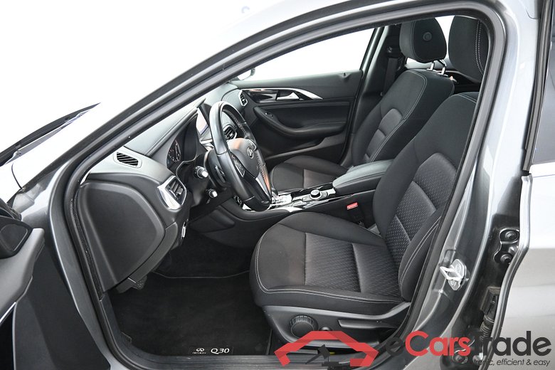 Infiniti Q30 2.2 D Premium 170Hp Pano Aut. Navi KeylessGo Camera Klima PDC ... #6