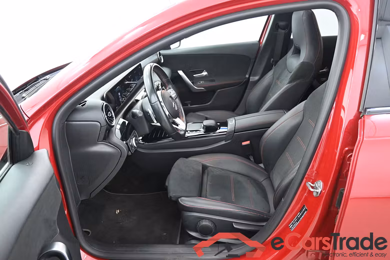 Mercedes A 200 d AMG Aut. Pano LED-Xenon Navi Widescreen Sport-Leather-Alcantara Camera Klima PDC ... #6