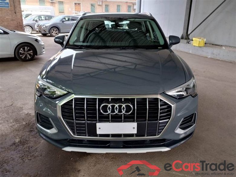 Audi 35BUSAD2020P AUDI Q3 / 2018 / 5P / SUV 35 TDI S TRONIC BUSINESS ADVANCED #6