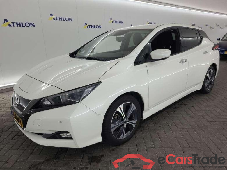 NISSAN LEAF N-CONNECTA 40kWh 5D