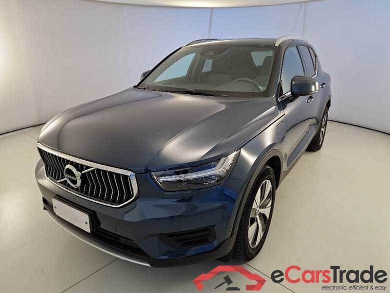 Volvo 235 VOLVO XC40 / 2017 / 5P / SUV T4 PLUG-IN HYBRID AUTO RECH INSCRIP EXPR #1