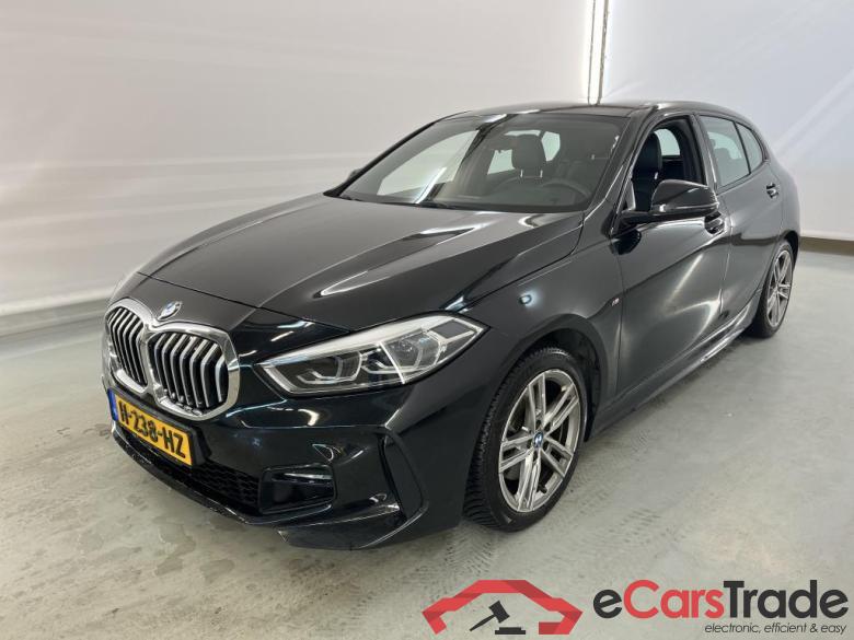 BMW 1 Serie '19 BMW 1 Serie 118iA High Executive Edition M Sport 5d #1