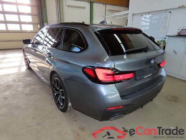 BMW 5-Serie Touring ´16 Baureihe 5 Touring 530 e xDrive M Sport 2.0 215KW AT8 E6d #2