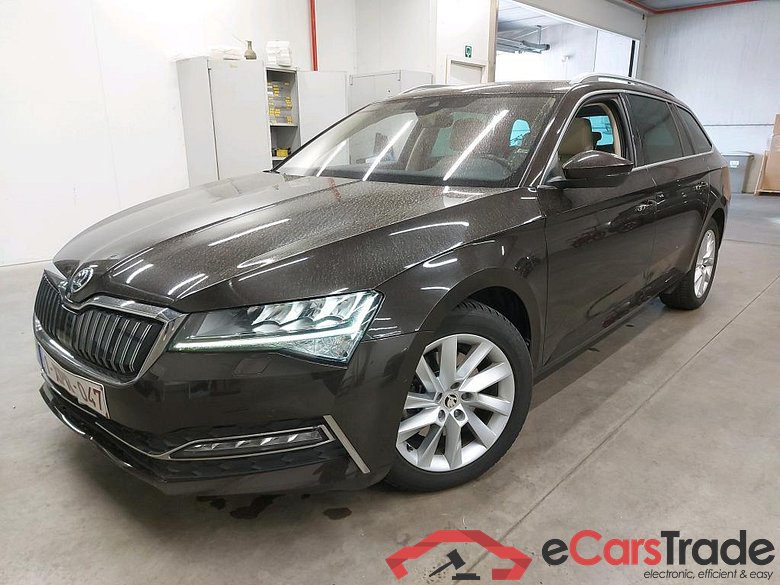 SKODA - SKO SUPERB COMBI 1.4 TSI iV 218PK DSG6 Style Pack Corporate Plus & Premium II & Safety & Lane & Side Assist & Pano Roof  * HYBRID * #1