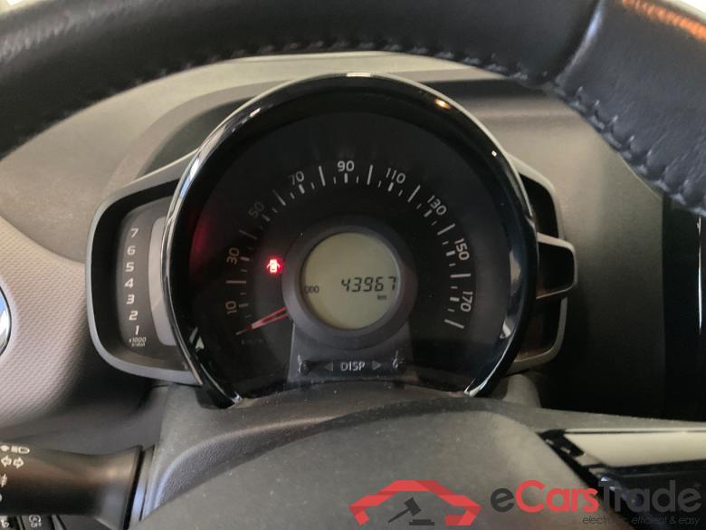 PEUGEOT 108 1.0 e-VTi Allure #6