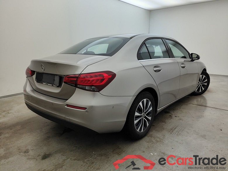 Mercedes-Benz A-Klasse Limousine A 180 d DCT Business Solution 4d #5