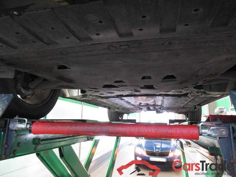 Volvo XC60 (03.2017->) DE - SUV5 D4 2WD EU6d-T, Momentum Pro (EURO 6d-TEMP), 2019 - 2020 #5