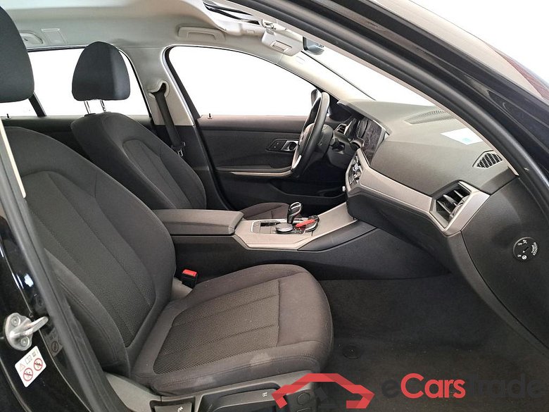 BMW 320d 190ch Lounge BVA8 BMW Série 3 Touring / 2019 / 5P / Break 320d 190ch Lounge BVA8 #4