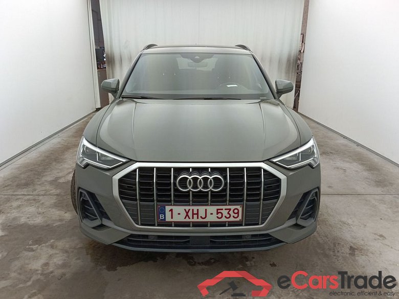 Audi Q3 35 TFSI S tronic S line 5d #1