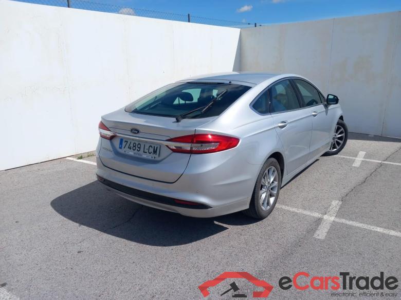 Ford 2.0 TDCi 110kW (150CV) Titanium 235 FORD Mondeo / 2014 / 5P / berlina con portón 2.0 TDCi 110kW (150CV) Titanium 235 #2