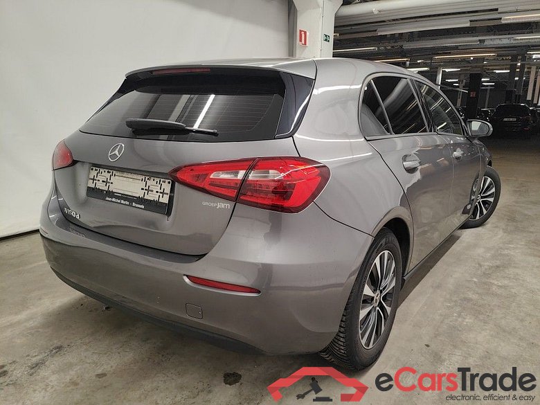 Mercedes A 160d Navi KeylessGo Klima ... #3