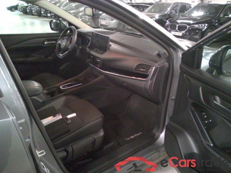 QASHQAI MY22 Mild-Hybrid EPWR 2WD N-connecta  Design Pack         #5