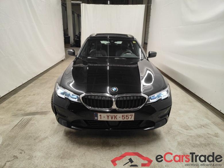 BMW 3 Reeks Touring 330e xDrive (215 kW) 5d #1