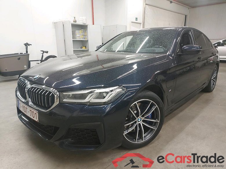BMW - BMW 5 BERLINE 530e 272PK M Sport Pack Business With Sport Seats & Innovation & Travel & Driving Assistant Professional & Drive Recorder & Heated Front & Rear Seats & Safety Pack   * HYBRID * #1