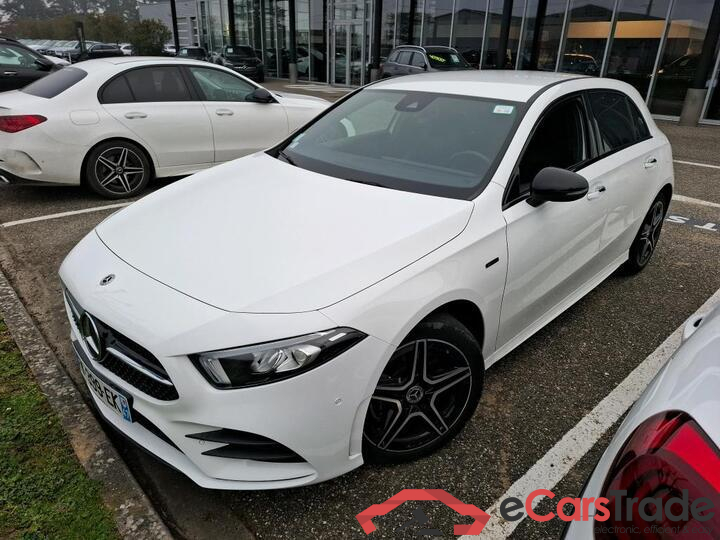 Mercedes A 250e Hybrid AMG Night Aut. LED-Xenon Widescreen Ambient Navi 1/2 Sport-Leather-Alcantara KeylessGo Camera Klima PDC ...