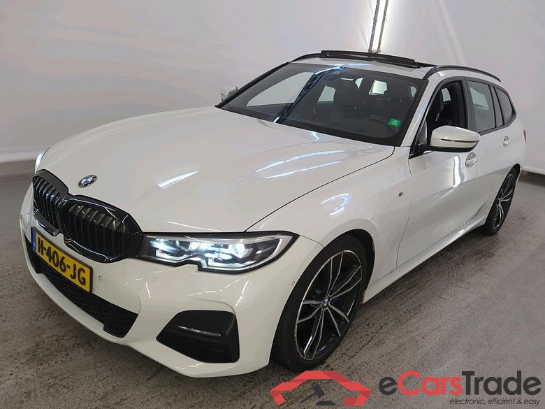 BMW 3 Serie T '18 BMW 3 Serie Touring 330iA 5d #1