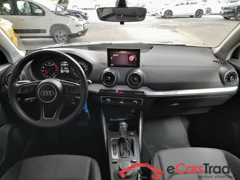 Audi 62 AUDI Q2 / 2016 / 5P / SUV 2.0 40 TFSI ADMIRED S TRONIC QUATTRO #3