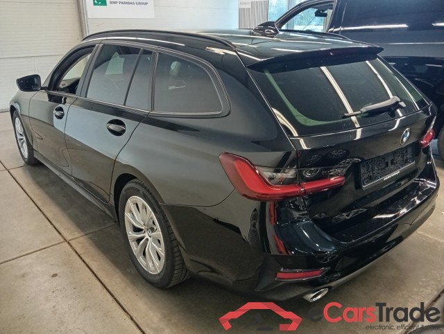BMW 3-Serie Touring ´18 Baureihe 3 Touring 320 d xDrive Advantage 2.0 140KW AT8 E6d #2
