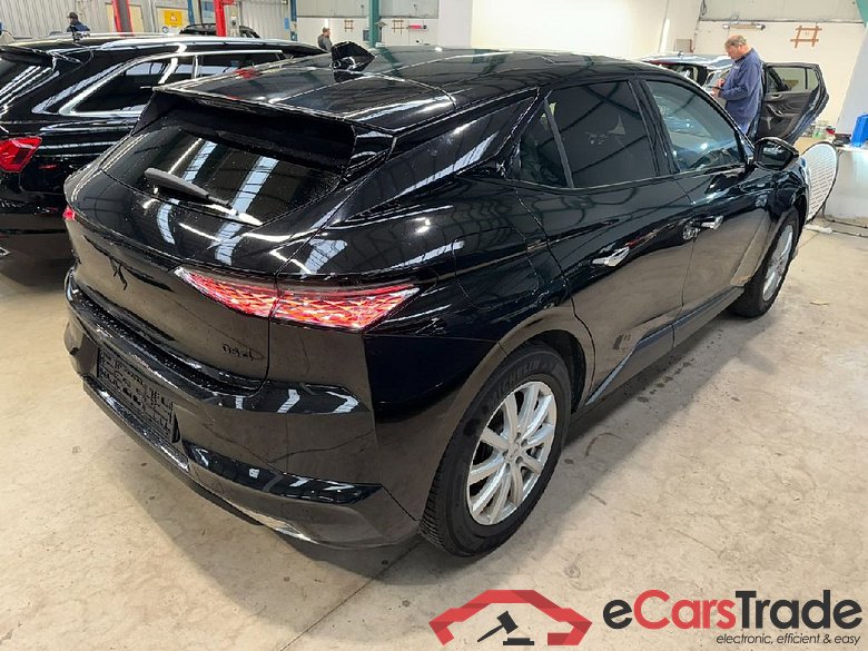 DS DS4 ´21 CITROEN DS4 SUV E-TENSE 225 PERFORMANCE LINE+ 5d 133kW #2