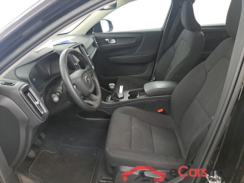 VOLVO XC40 1.5 T2 MOMENTUM CORE #5