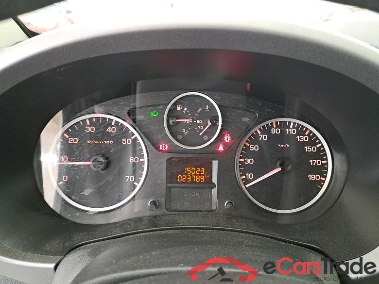 Peugeot BlueHDi 100 Style Partner Tepee Style 1.6 HDi 90CV BVM5 E5 #6