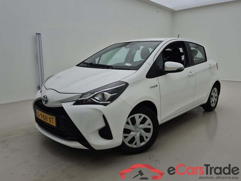 TOYOTA Yaris 1.5 Hybrid Active CVT #1