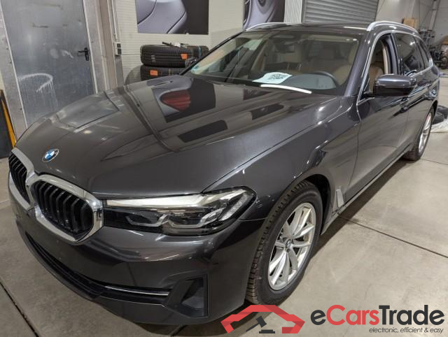 BMW 5-Serie Touring ´16 Baureihe 5 Touring 520 d 2.0 140KW AT8 E6d