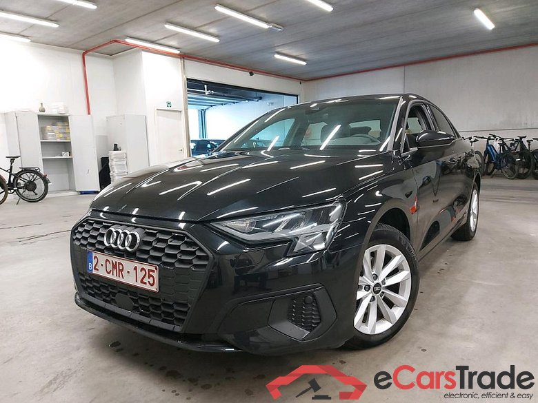 AUDI - AUD A3 BERLINE 30 TDi 116PK Attraction Pack Business & Rear APS