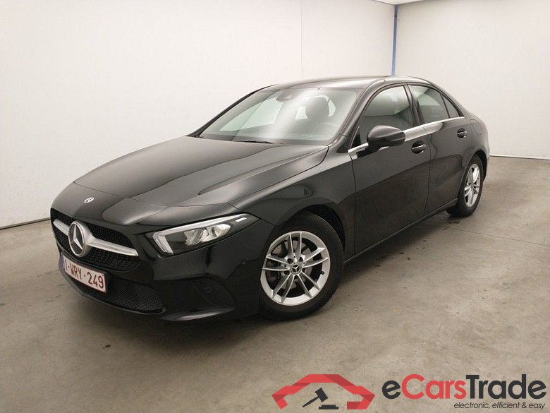 Mercedes-Benz A-Klasse Limousine A 180 d DCT Launch Edition 4d