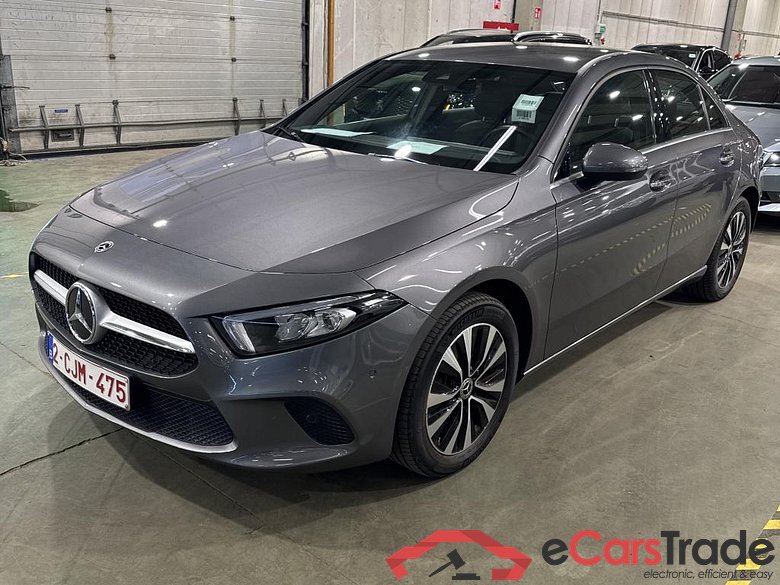 MERCEDES-BENZ A-CLASS LIMOUSINE 1.3 A 250 E BUSINESS SOLUTION DCT