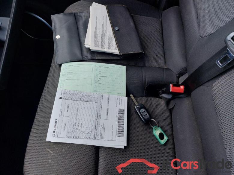 Renault Combi 9 Energy Blue dCi 88 kW (120 CV) RENAULT Trafic / 2019 / 4P / combi Combi 9 Energy Blue dCi 88 kW (120 CV) #5