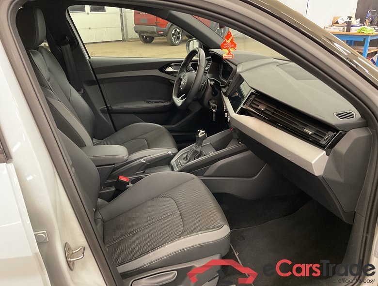 AUDI A1 Sportback 30 TFSI S line S tronic (EU6AP) #3