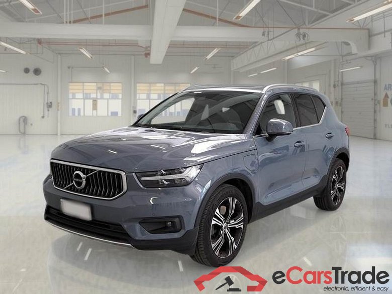 Volvo 218 VOLVO XC40 / 2017 / 5P / SUV T5 PLUG-IN HYBRID AUTO RECHARGE INSCR. #1