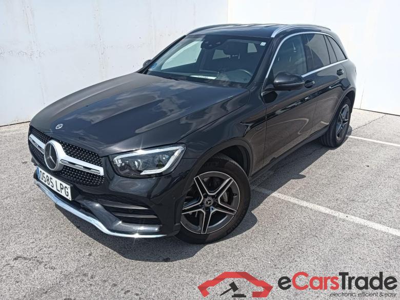 Mercedes GLC 300 e 4MATIC Clase GLC GLC 300 e 4Matic (253.953)AMG 2.0 AMG Line 320CV E6d #1