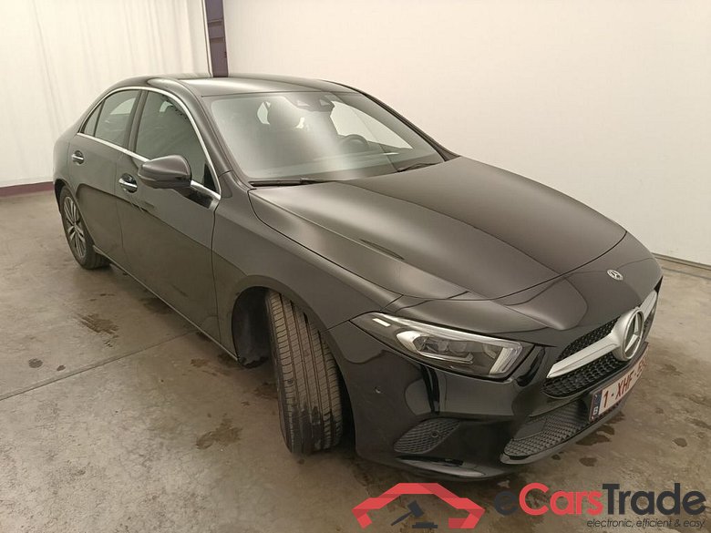 Mercedes-Benz A-Klasse Limousine A 180 d DCT Launch Edition 4d #2