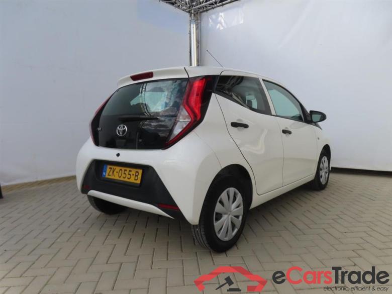TOYOTA Aygo 1.0 VVT-i x-fun #2