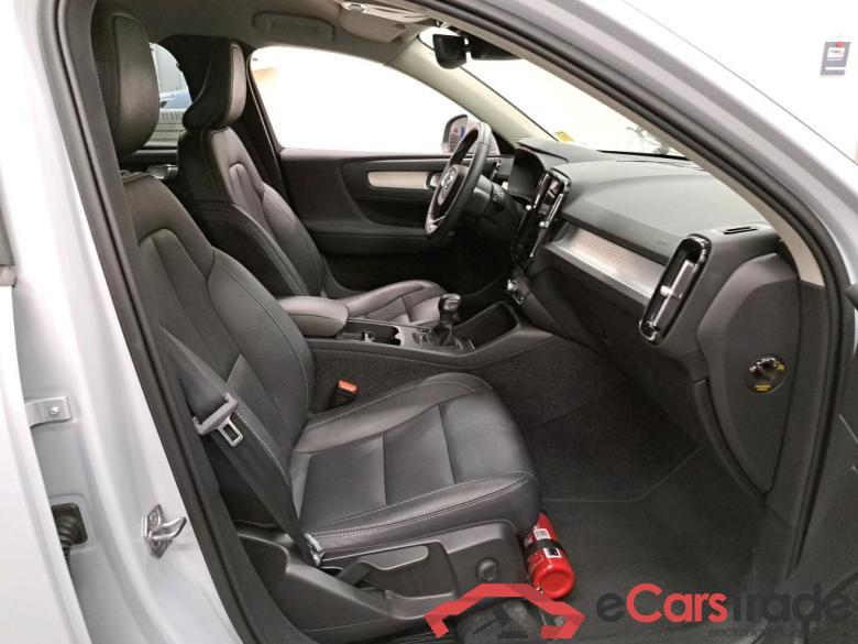 VOLVO - VOL XC40 T2 129PK Momentum Pro With Arianne Leather & Winter Pack & Park Assist & Semi Auto Foldable Trailer Hook  * PETROL * #3