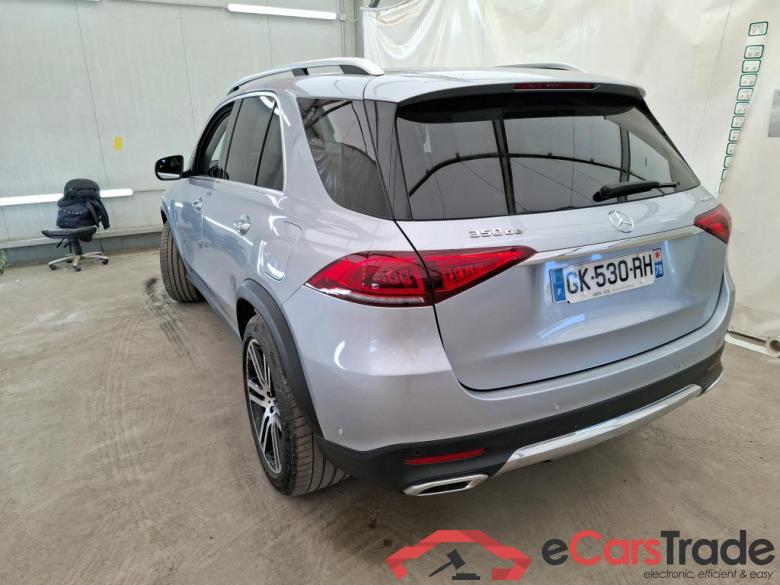 MERCEDES-BENZ GLE / 2020 / 5P / SUV GLE 350 de 4MATIC Avantgarde Line #2 MERCEDES-BENZ GLE / 2020 / 5P / SUV GLE 350 de 4MATIC Avantgarde Line #2