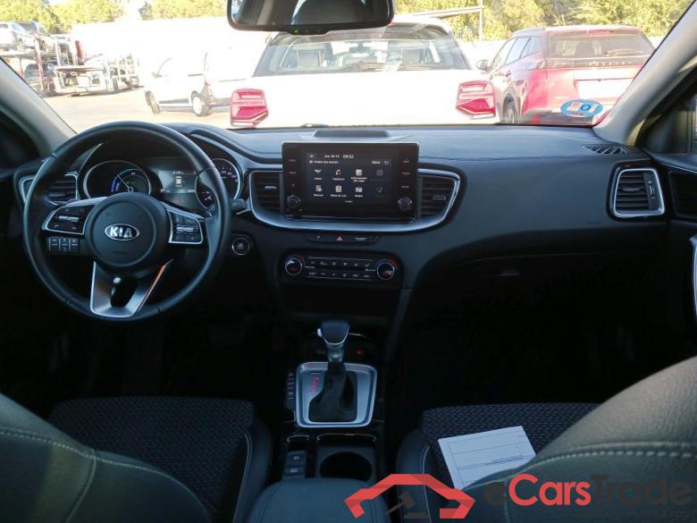 KIA XCEED 1.6 GDi PHEV 104kW (141CV) eDrive (AC) #3 KIA XCEED 1.6 GDi PHEV 104kW (141CV) eDrive (AC) #3