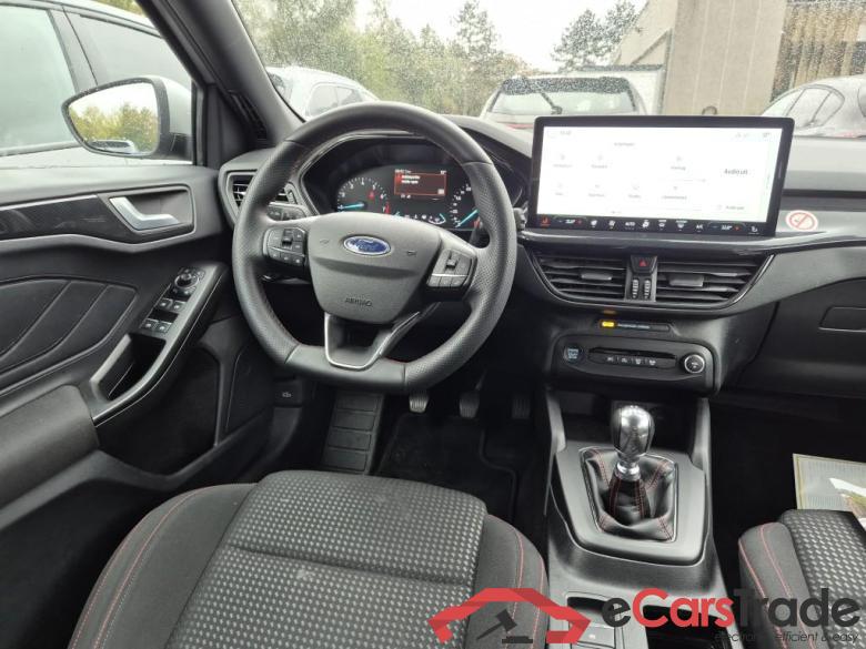 FORD FOCUS ST-line 125pk 92kw mHEV M6 Clipper #5 FORD FOCUS ST-line 125pk 92kw mHEV M6 Clipper #5
