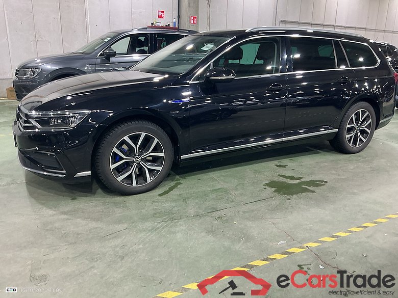 VOLKSWAGEN PASSAT VARIANT GTE - 2020 1.4 TSI PHEV GTE Business DSG #3