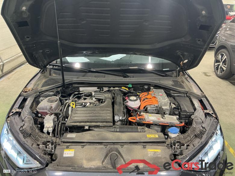 AUDI A3 SPORTBACK 1.4 40 TFSI E S TRONIC SPORTB ATTRACTION #6