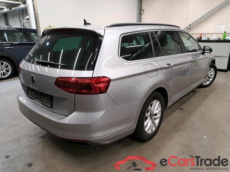 VOLKSWAGEN - VW  PASSAT VARIANT TDI 122PK DSG Style Business With Trunk Module & Park Sensors Front & Rear & Electric Foldable Trailer Hook #2