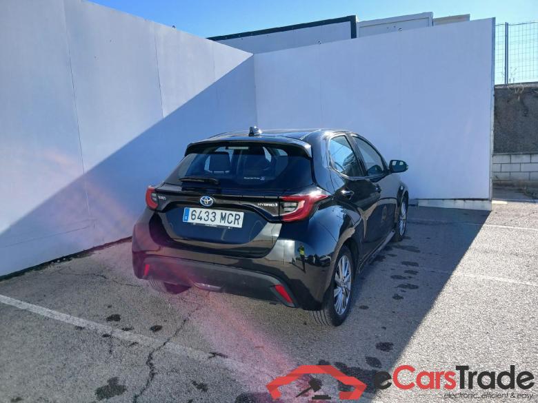 TOYOTA Yaris / 2020 / 5P / berlina con portón 1.5 120H Active Tech #2